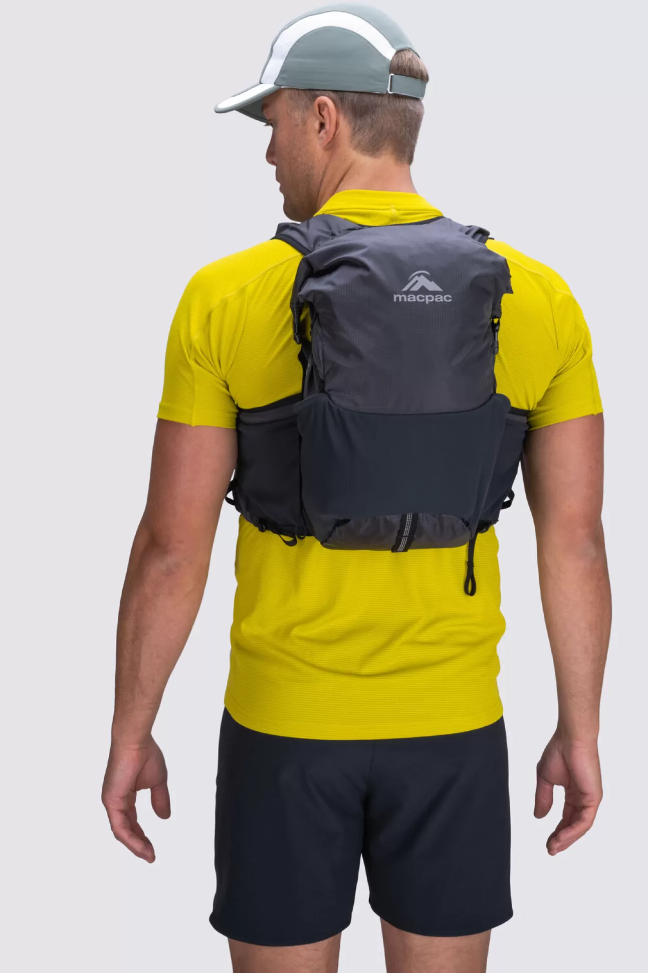 Amp Ultra 15L Running Vest>Macpac Fashion