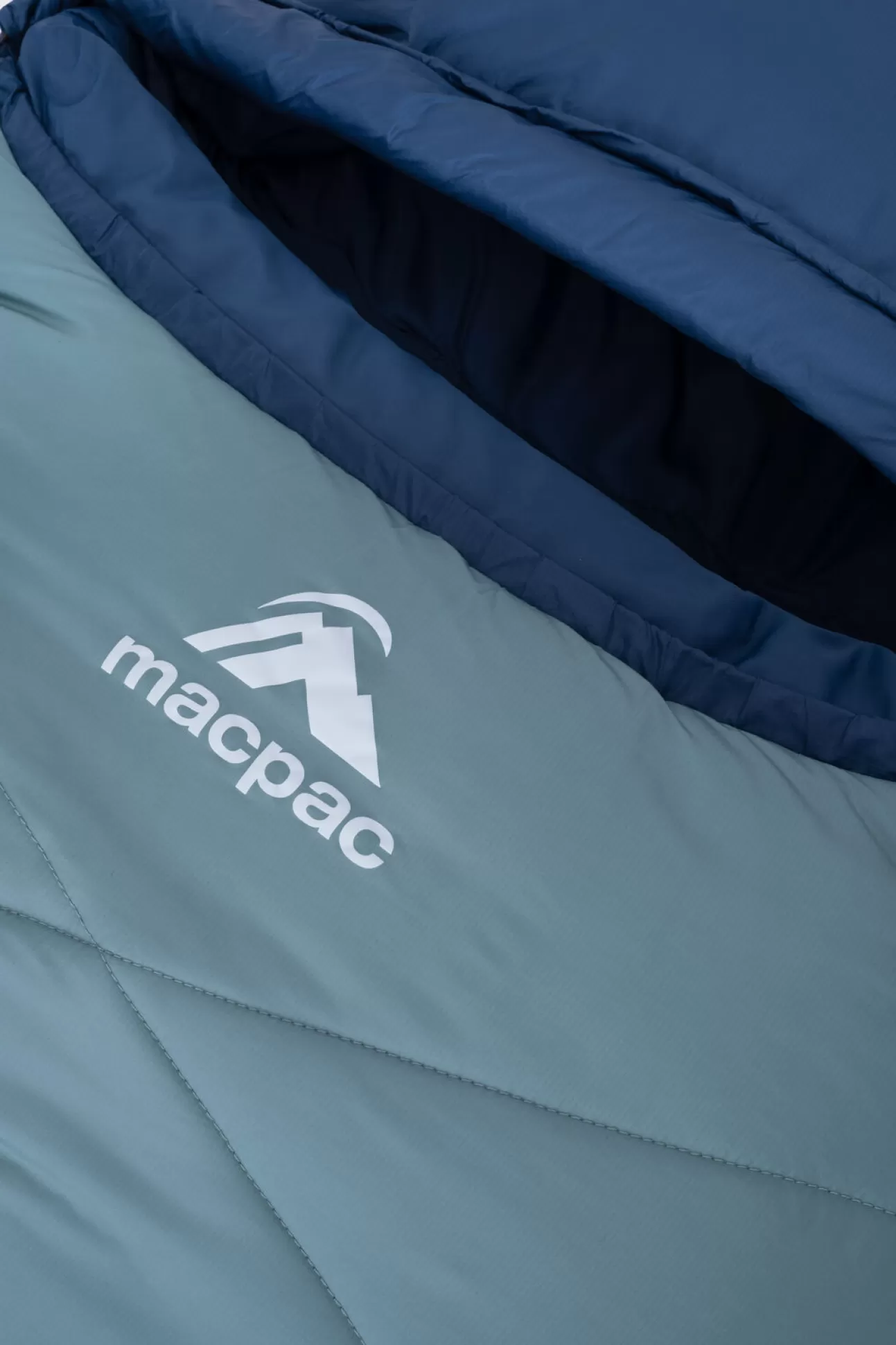 Standard Aspire 360 Synthetic Sleeping Bag (-10°C)>Macpac Clearance